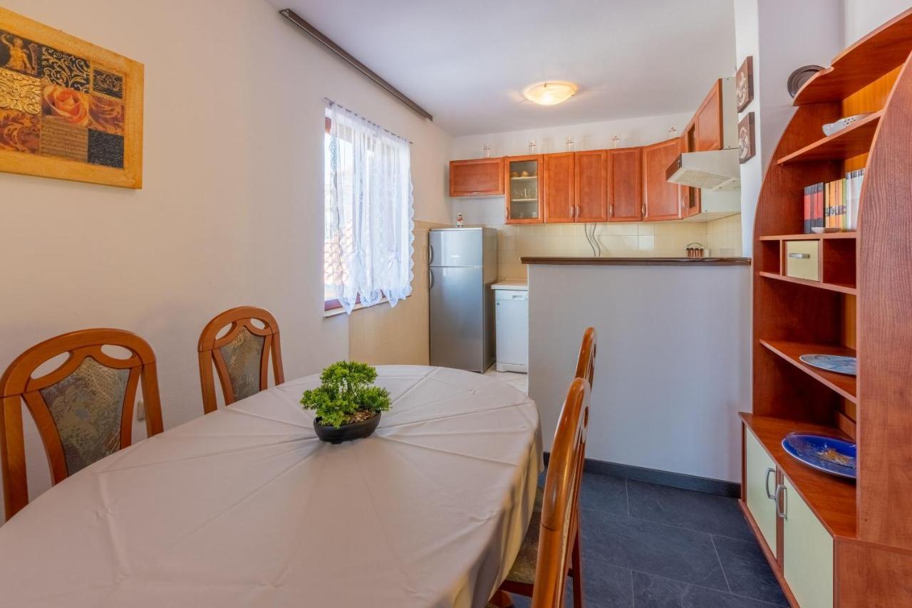 Apartments Filip Crikvenica Bagian luar foto